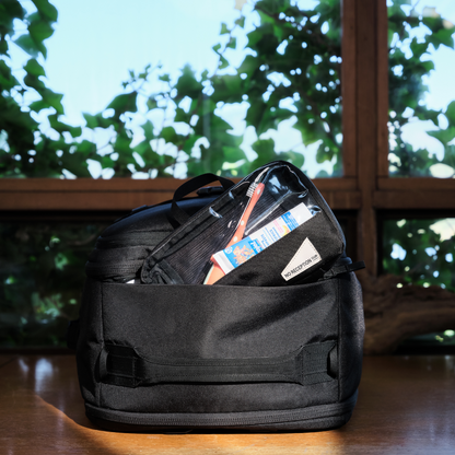 Black Dopp Kit